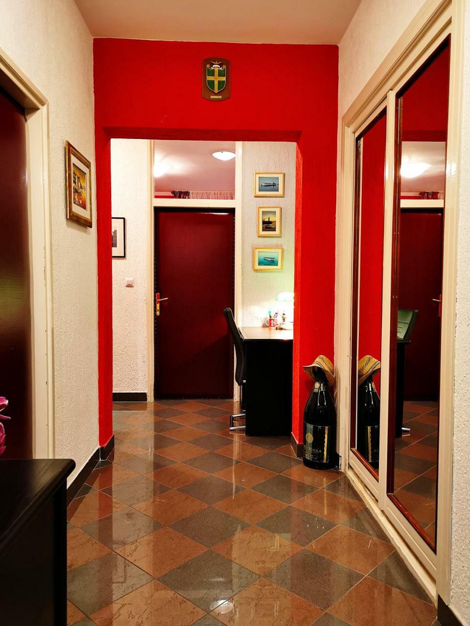 Apartman Ladybird Pula Buitenkant foto