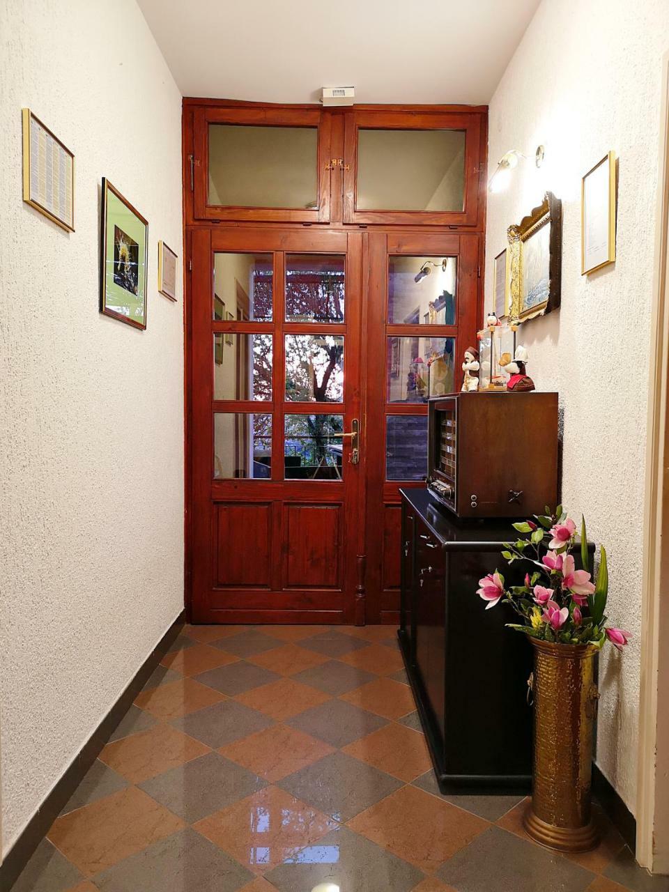 Apartman Ladybird Pula Buitenkant foto